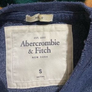 Men’s Abercrombie and fitch sweatshirt, navy blue, never worn, in good condition